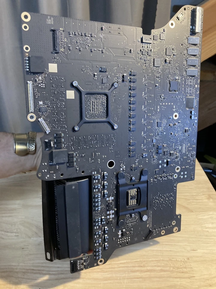 Apple A1419 Motherboard For iMac i5-7600K 3.8GHz MNED2LL/A 256GB SSD - Image 3 of 4