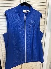 Chico's Zenergy Blue Sleeveless Floral Embroidered Rhinestone Zip Vest Size 2