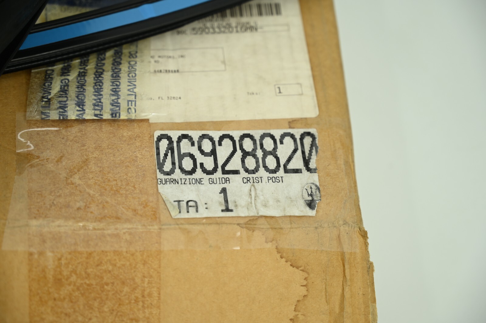 Genuine OEM Maserati Left Rear Door Glass Weather Strip P/N 69288300 NEW in Box