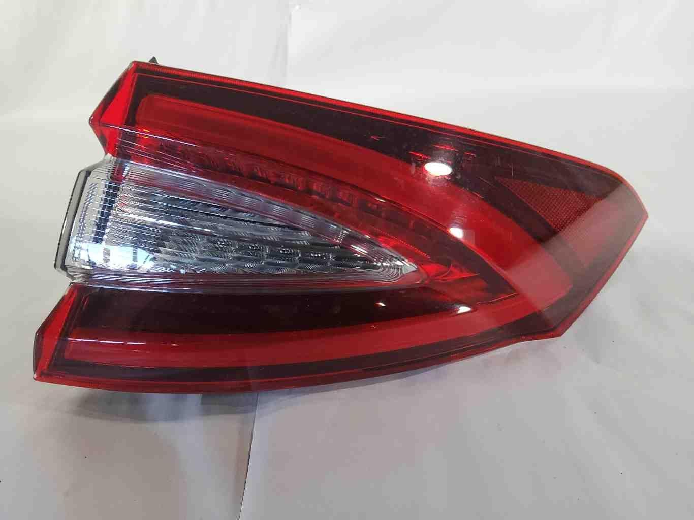 M161 FISS0 DX-SAE Tail Light Assembly MASERATI LEVANTE Right 20