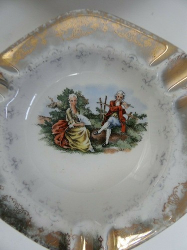 Lot of 2 Ashtrays Small Victorian Couple Romantic Scene 4.5" Crest-O-Gold 22K - Picture 2 of 8
