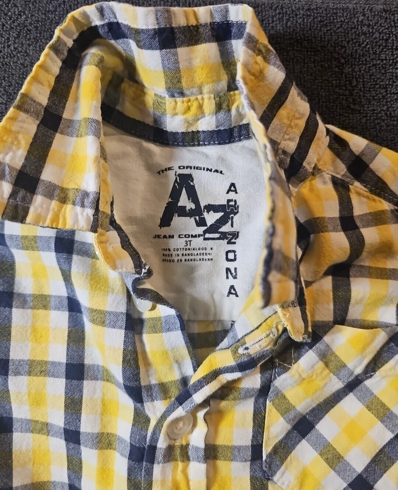 Camisa con botones de manga corta amarilla a cuadros 3T Arizona Jean Company para niños pequeños Foto 2 de 4