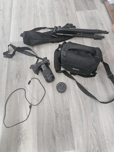Kamera Sony alpha 6000 und  Zubehörpaket 