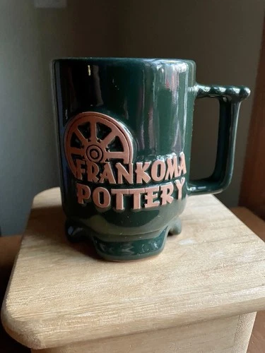 Frankoma Pottery Wagon Wheel Advertising Pedestal Green Mug