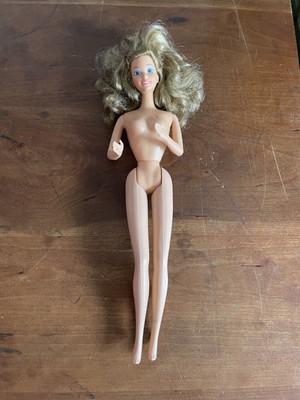 Vtg Heart Family Mom Wife Brunette Barbie Doll Mattel