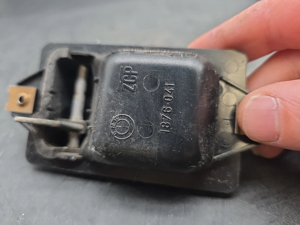 1984-1991 BMW 318i 325i E30 Right Rear Door Handle Sedan 1876041 OEM X1-690 - Imagem 4 de 4