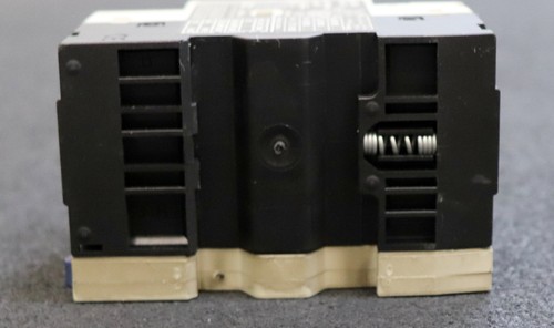 TELEMECANIQUE Motorschutzschalter GV2-M07 1,6-2,5A Ue=690V 50/60Hz Uimp=6kV - Picture 4 of 8