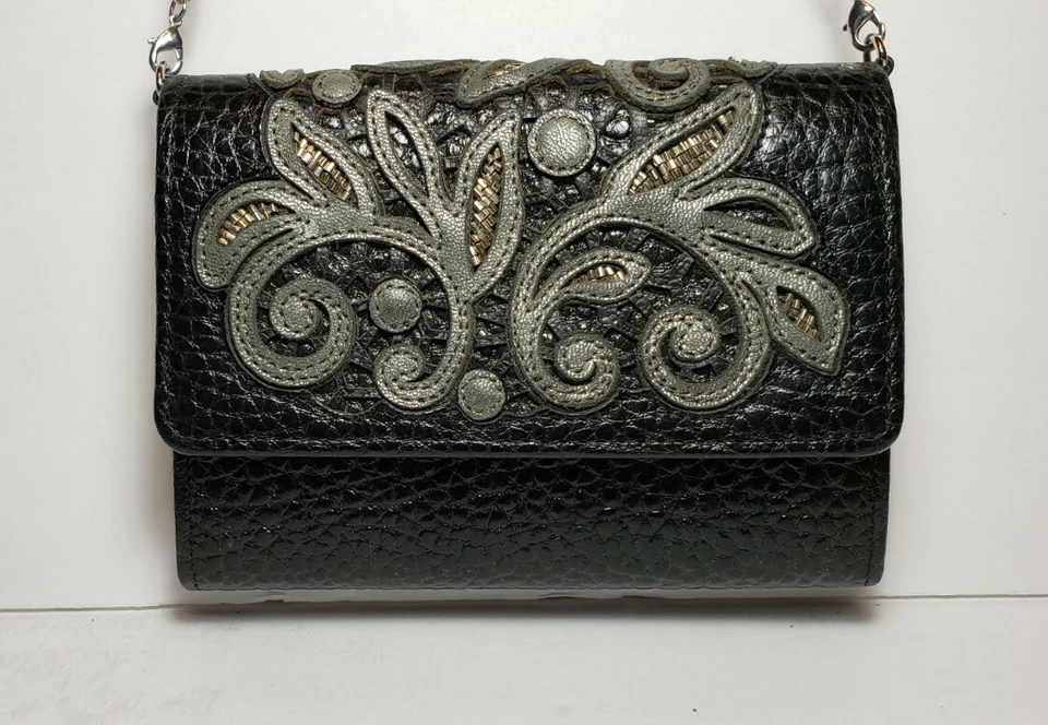 BRIGHTON CATCH THE MOON PEBBLED 皮革串珠压纹技术钱包钱包 $225