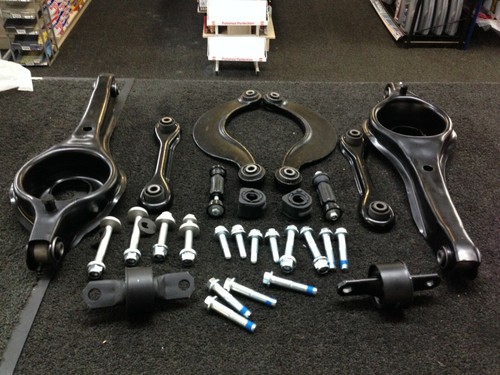 FORD FOCUS MK1 ST170 REAR AXLE WISHBONE TRAILING ARM ANTI ROLL BARLINK ...