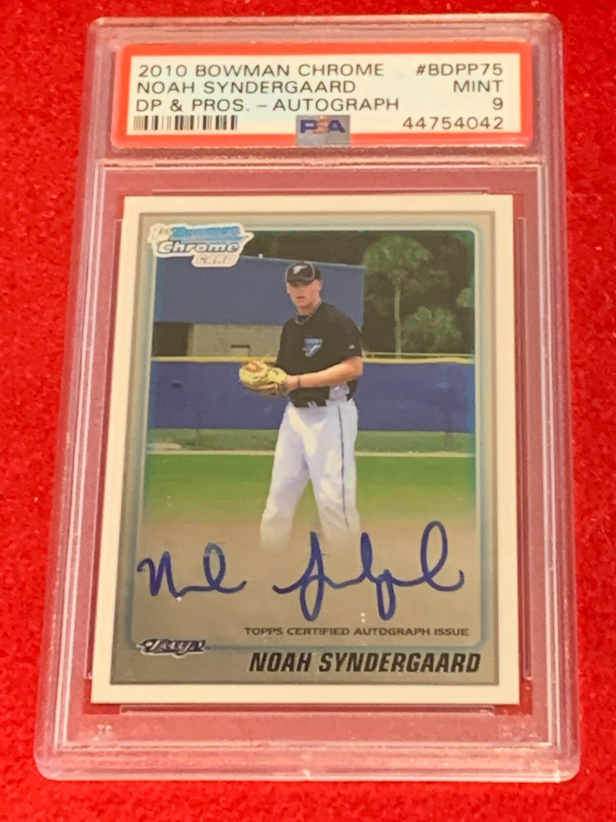 NOAH SYNDERGAARD 2010 Bowman Chrome Autograph Rookie (DODGERS) PSA 9 AUTO THOR