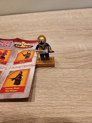 2011 Mega Bloks Power Rangers - Samurai Blind Bag - Metallic Samurai Gold Ranger - Picture 2 of 6