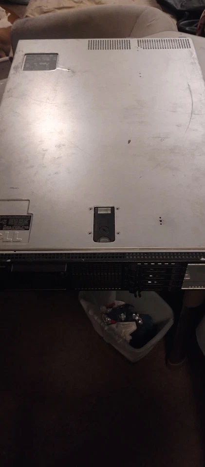 Dell POWEREDGE R710 Server 2x Intel Xeon 18GB RAM 4x Hard Drives 8 Slots/??????? - Image 2 of 4