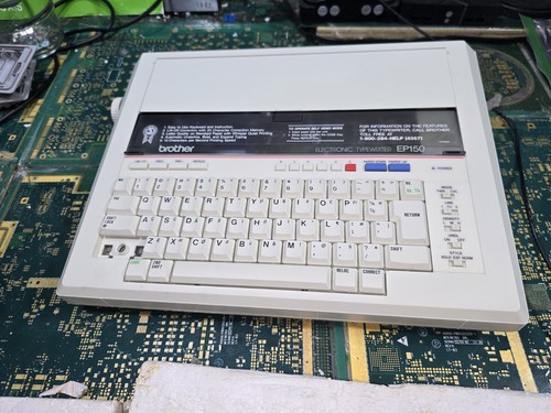 Máquina de escribir electrónica Brother EP-150 - Funciona con pilas - Sin adaptador de CA - Sin probar - Imagen 5 de 16