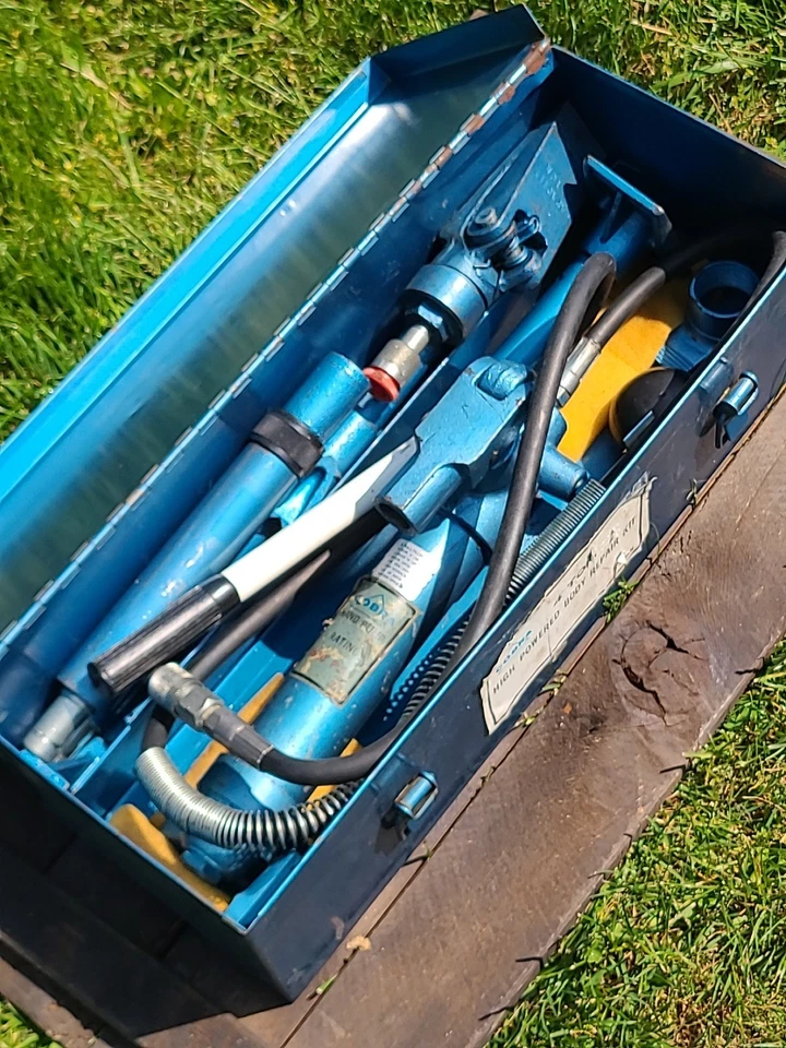 Reparación de carrocería hidráulica Cobra de 4 toneladas Porta Power FUNDA DE METAL OTC EE. UU. Foto 3 de 4