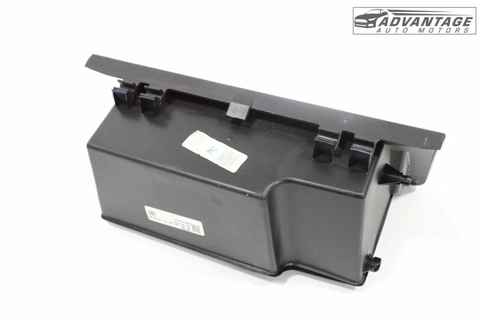 Chevrolet Equinox 2018-2024 tablero lateral derecho guantera compartimento de almacenamiento OEM Foto 4 de 4