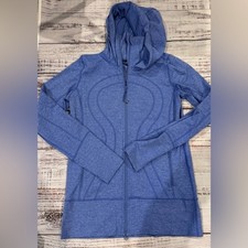Lululemon Define Hooded JacketNulu purple not as bright shown.