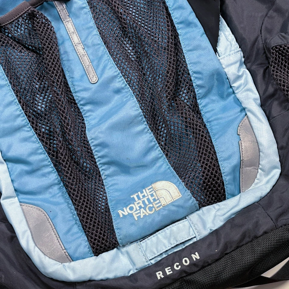 The North Face Recon Backpack with the whistle - Bild 3 von 4