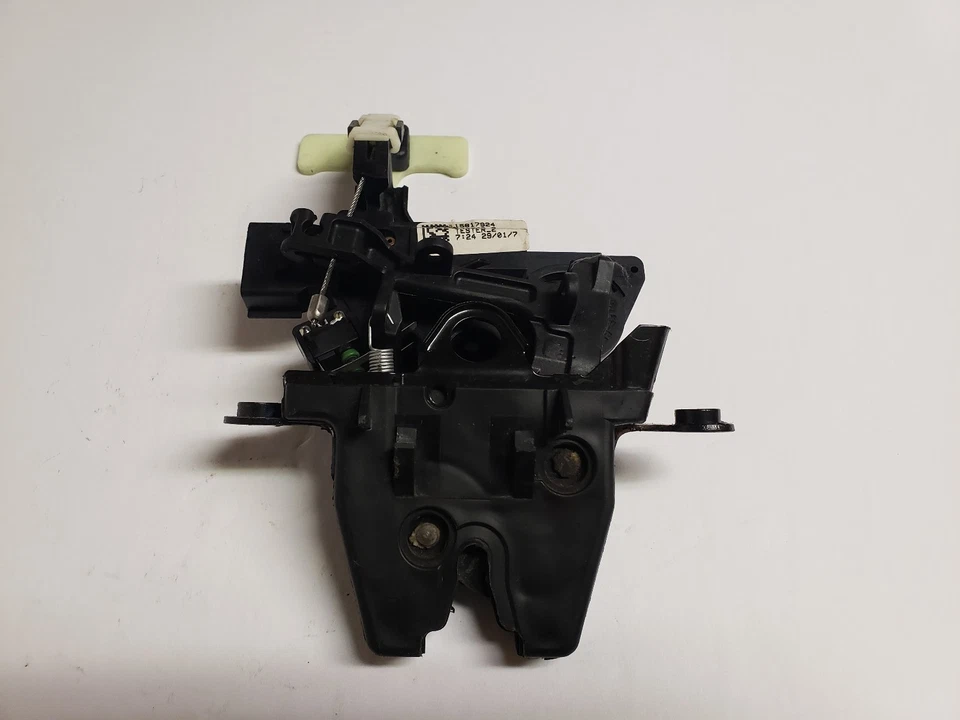 CADILLAC DTS 2006-2009 TAPA MALETERO PESTILLO BLOQUEO ELÉCTRICO ACTUADOR LIBERACIÓN Foto 4 de 4