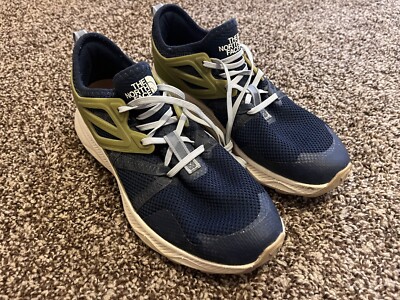 The North Face Women s 10 Oxeye Hiking Shoes, Summit Navy