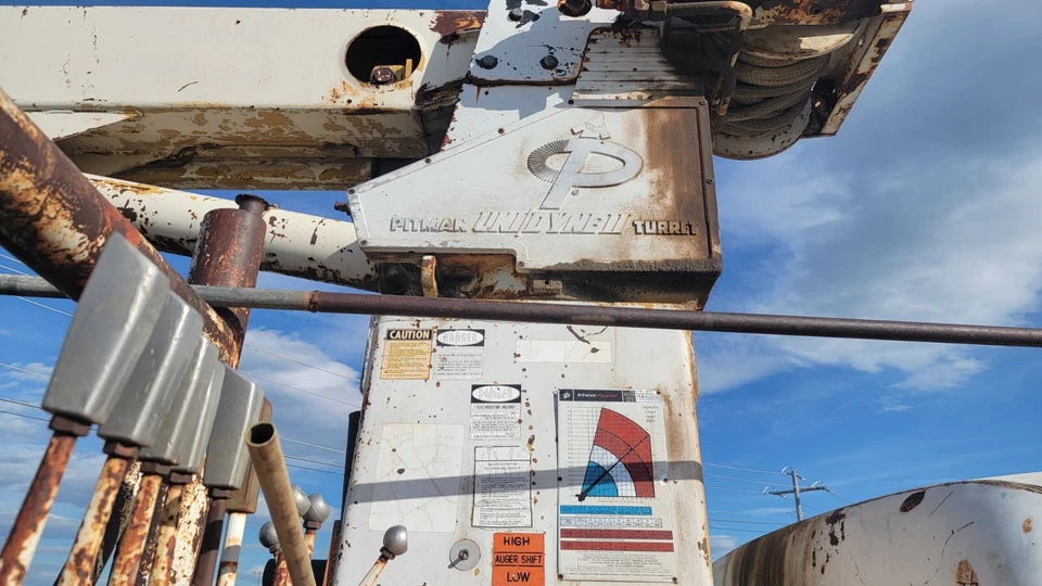 Chevy excavadora derrick Foto 3 de 4