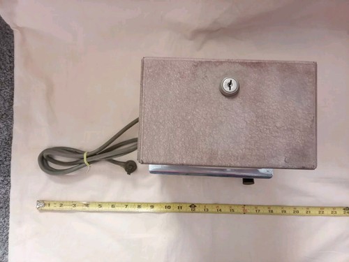 vintage Lathem Corporation Model 2151 Punch Time Clock Recorder ~ Working. - Picture 3 of 7