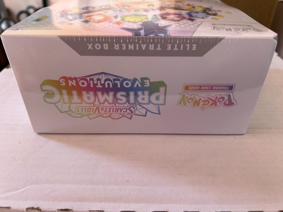 Davy Crockett Collectible Promo Glasses Pokémon Prismatic Evolutions Elite Trainer Box (SV 8.5 ETB) - Sealed English Edition With Promo Card - Collector's Item Pokemon Prismatic Evolutions ETB - Foto 9