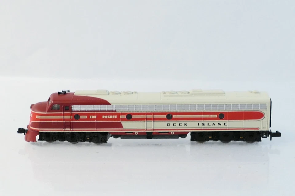 Life Like 7193 N Scale DC Locomotive Rock Island E8A RI - Image 4 of 4