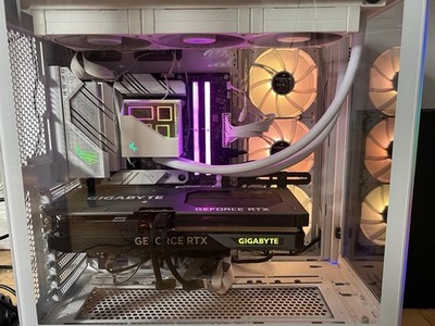 Worth $2900. PC + Monitor,  White Gaming Desktop i7-12700K RTX 4070 Ti 32GB 2TB