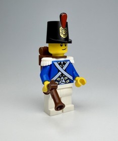 LEGO&reg; Pirates III Bluecoat Soldier 2 Minifigure w/ Backpack & Musket EXCELLENT