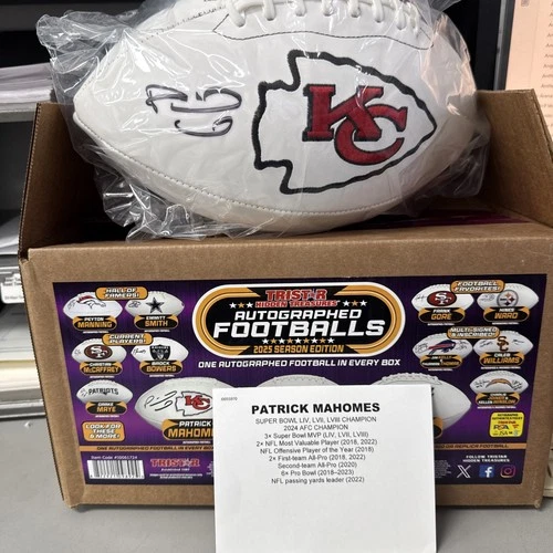 Patrick Mahomes Autographed football Beckett COA Kansas City Chiefs
