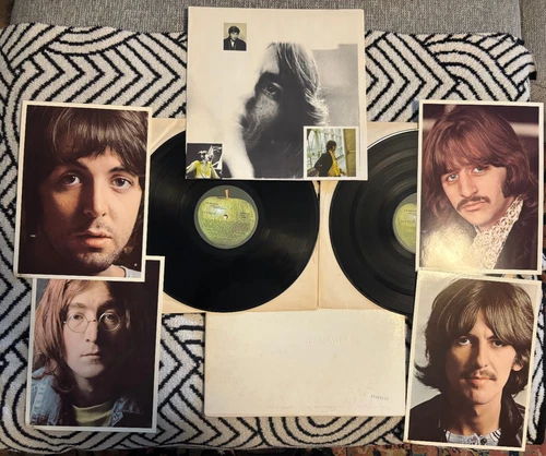 Beatles White Album 2LP Apple Records OG Serial #A2408172 Complete