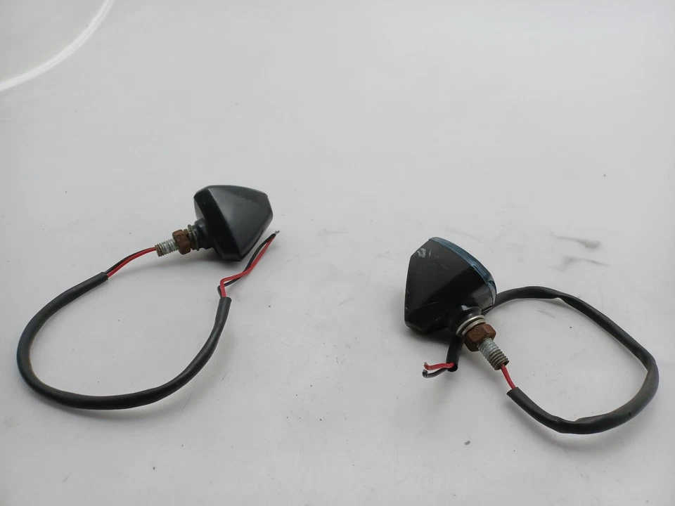 Indicadores traseros Suzuki GSXR 600 K5 2005  Foto 4 de 4