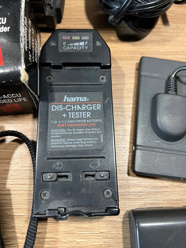 JVC GR-AX40 Camcorder, Videorecorder mit viel Zubehör - Bild 3 von 4