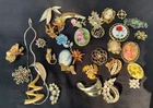 Vintage Costume Jewelry Lot Cameo Rhinestone Floral Brooch Pins 20+