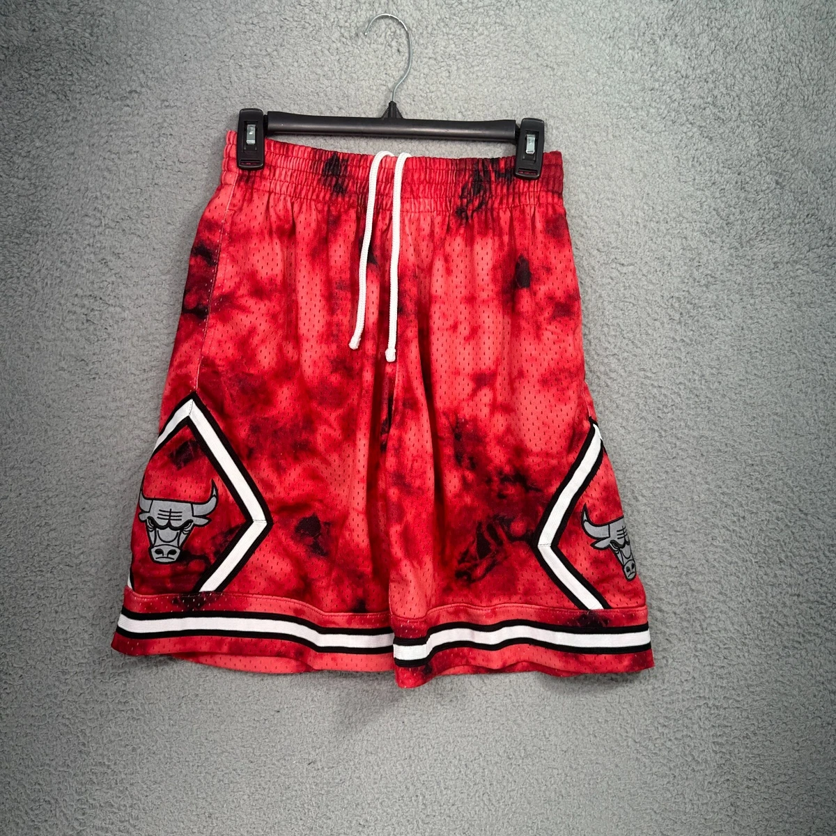 Mitchell & Ness Chicago Bulls Galaxy Swingman Shorts Red