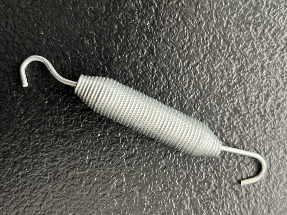 MGB/Austin/Mini Throttle Spring Return AEC2075 - Set of 4 Springs + Free Postage - Image 4 of 4