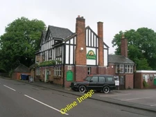 Photo 6x4 The Gate Hangs Well, Fosse Way Syston/SK6211  c2012