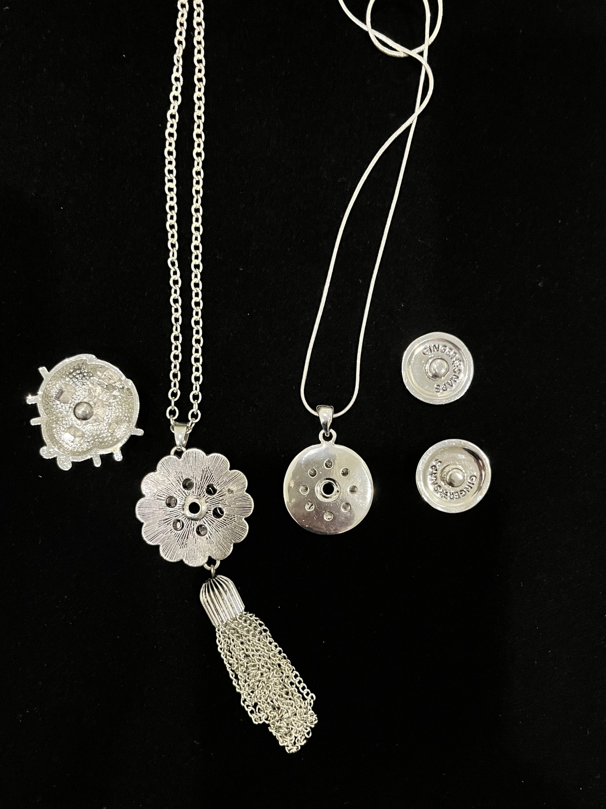 2 Interchangeable Pendant Necklaces! - image 3