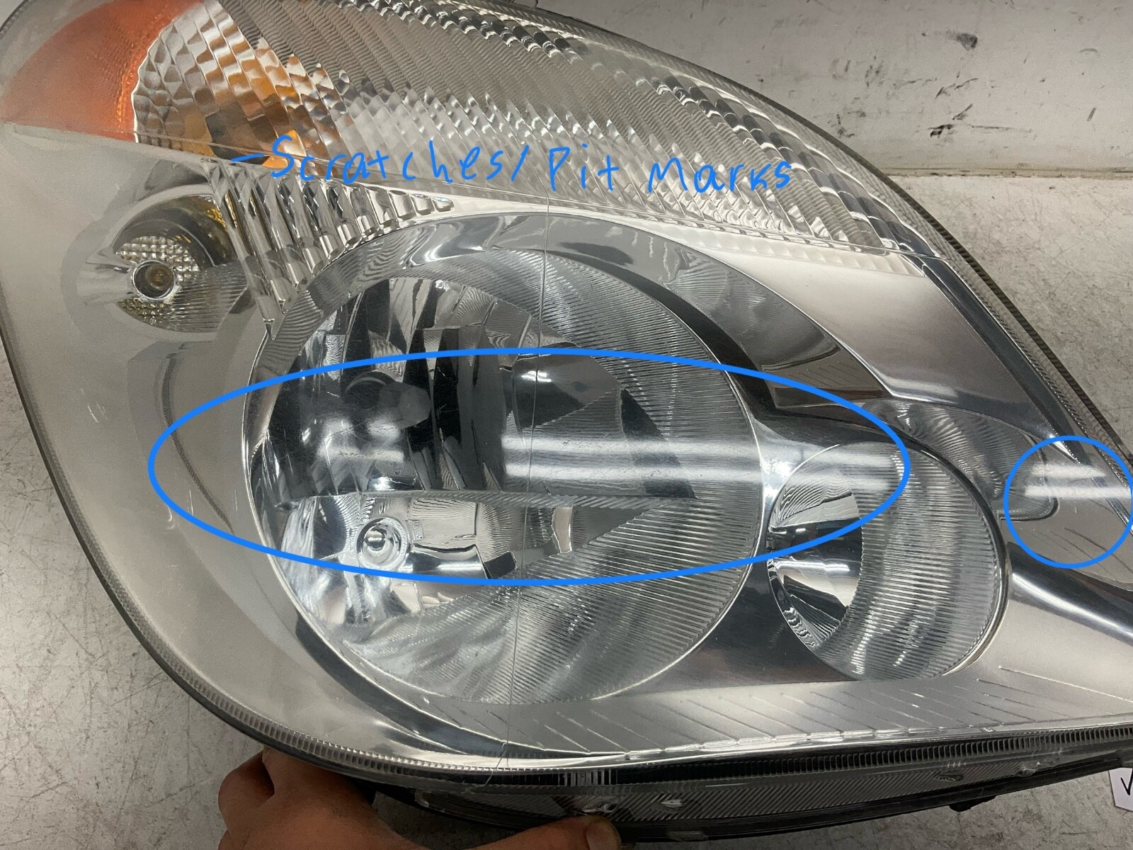 Mercedes-Benz SPRINTER 906 Front Right Headlamp Unit A9068201661  