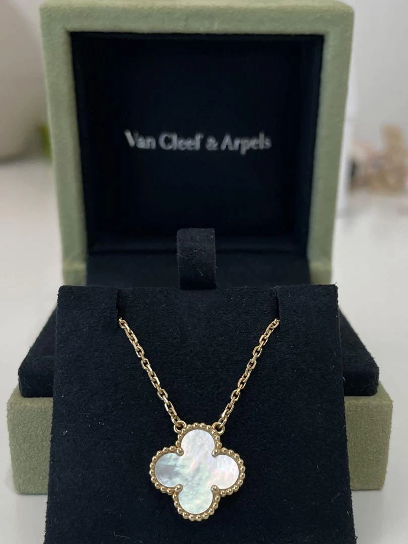 Van Cleef & Arpels Gold Vintage Alhambra Pendant