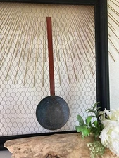 525⚜️ Old kitchen utensil enamelled sheet metal ladle Ø 11 length 38 cm