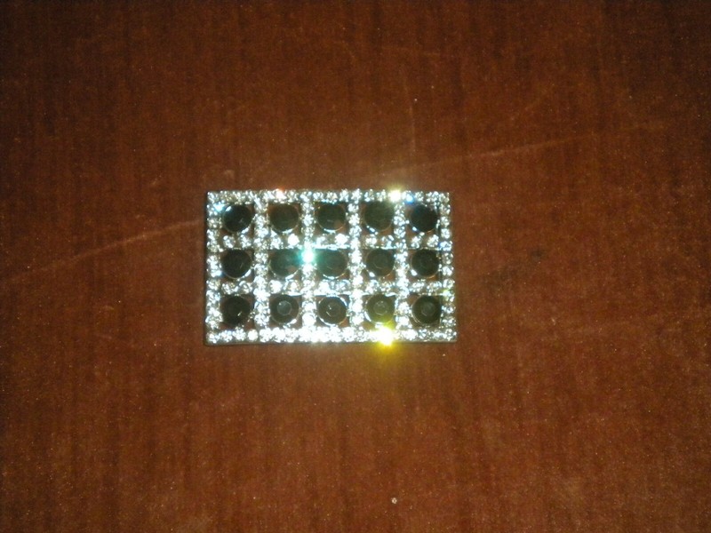 BRAND NEW   FASHION SILVER BUCKLE WITH BLACK AND CLEAR  STONES     BUCKLE ONLY