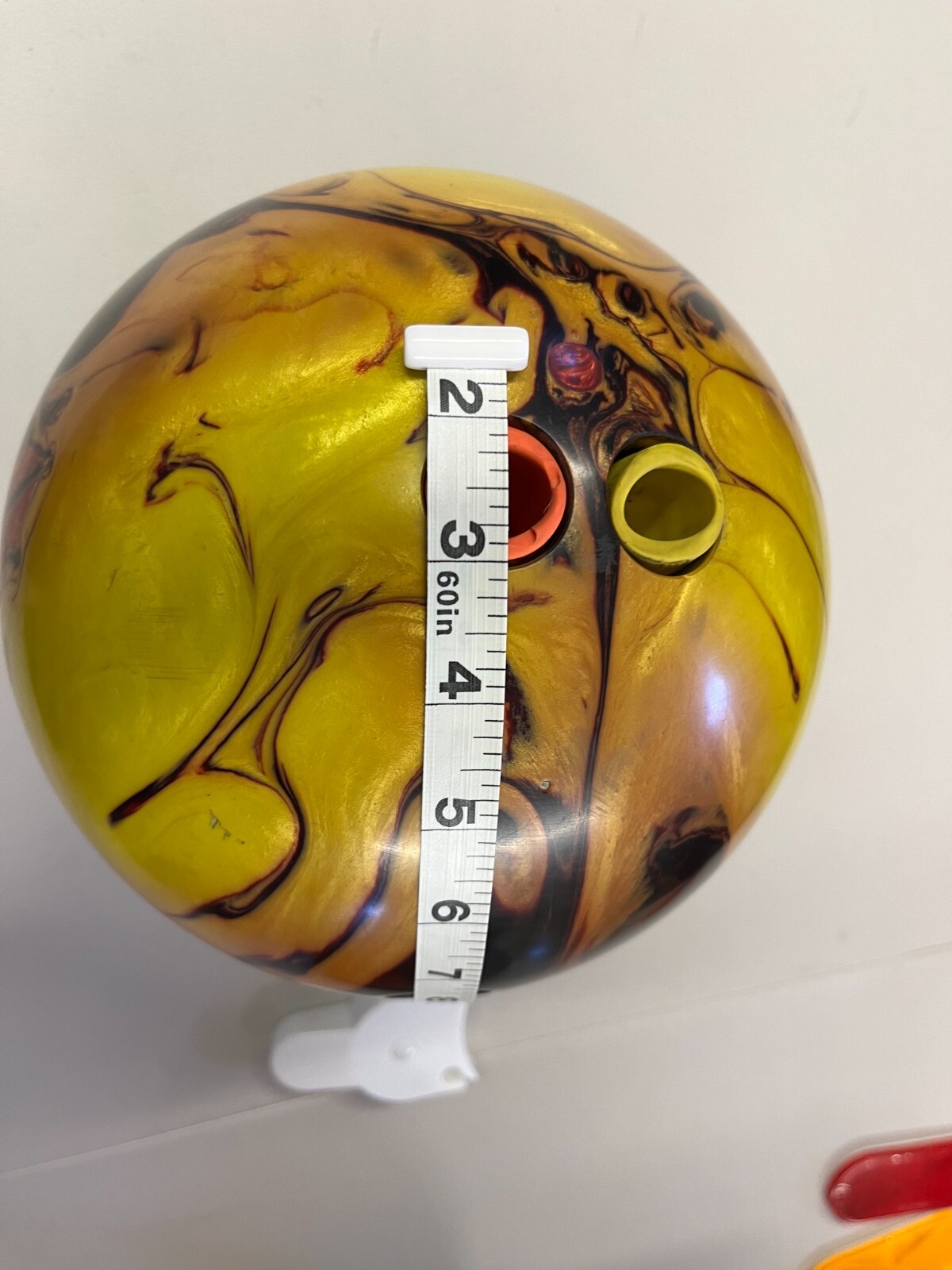 Motiv bowling ball 14 lb. Black & Yellow Hybird eBay