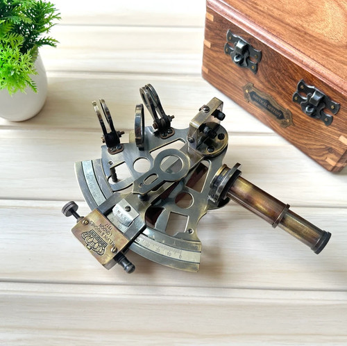 Vintage Antique Brass Sextant with Wooden Case - 第 6/6 張圖片