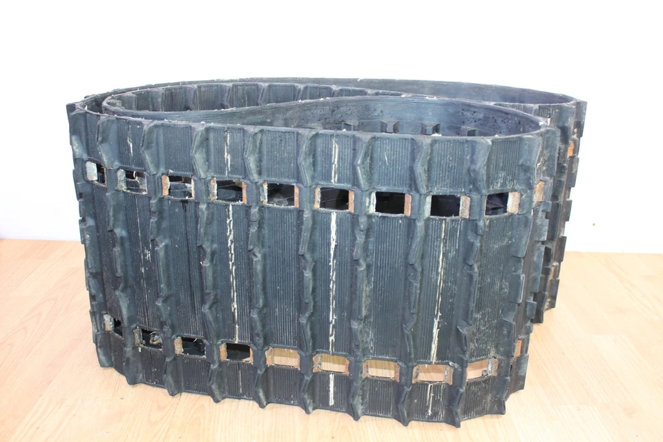 2002 ARCTIC CAT 4-STROKE TOURING Track 136 X 15 X .725 - Image 2 of 4