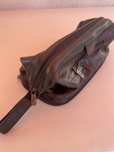 Amerileather Toiletry Bag