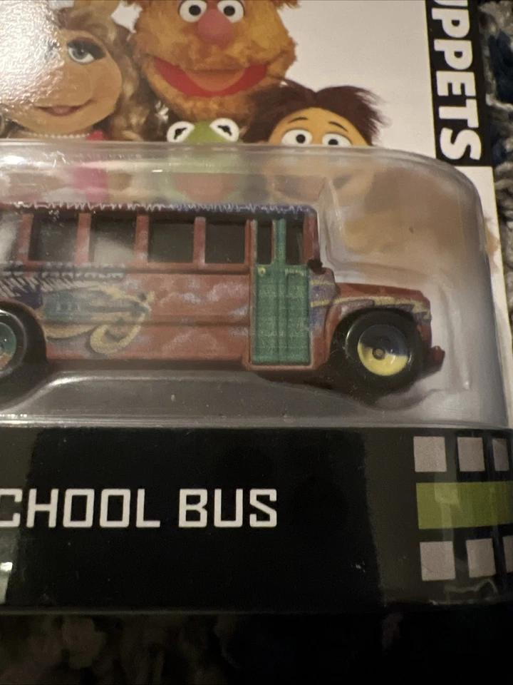 2012 美泰风火轮复古娱乐布偶校车 — 第 3/4 张图片