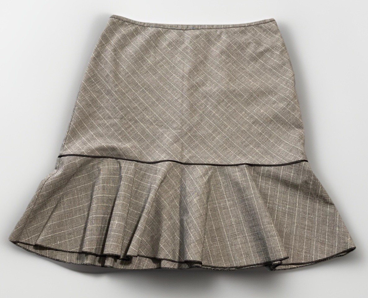 White House Black Market Knee Length Fit Flare Skirt Lined woman’s Size 12