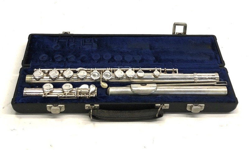 Gemeinhardt M2 Student Flute Closed Hole C Foot with Case Elkhart Indiana