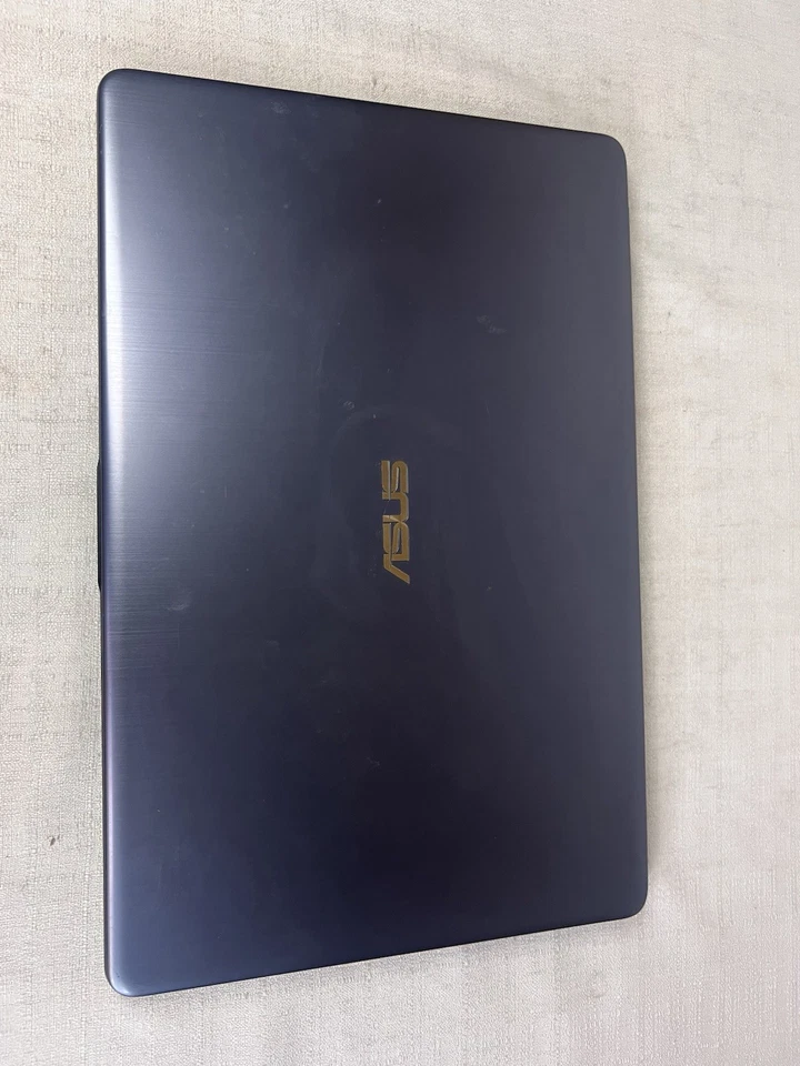 ASUS VivoBook N705U 17.3 G3D Foto 3 de 4